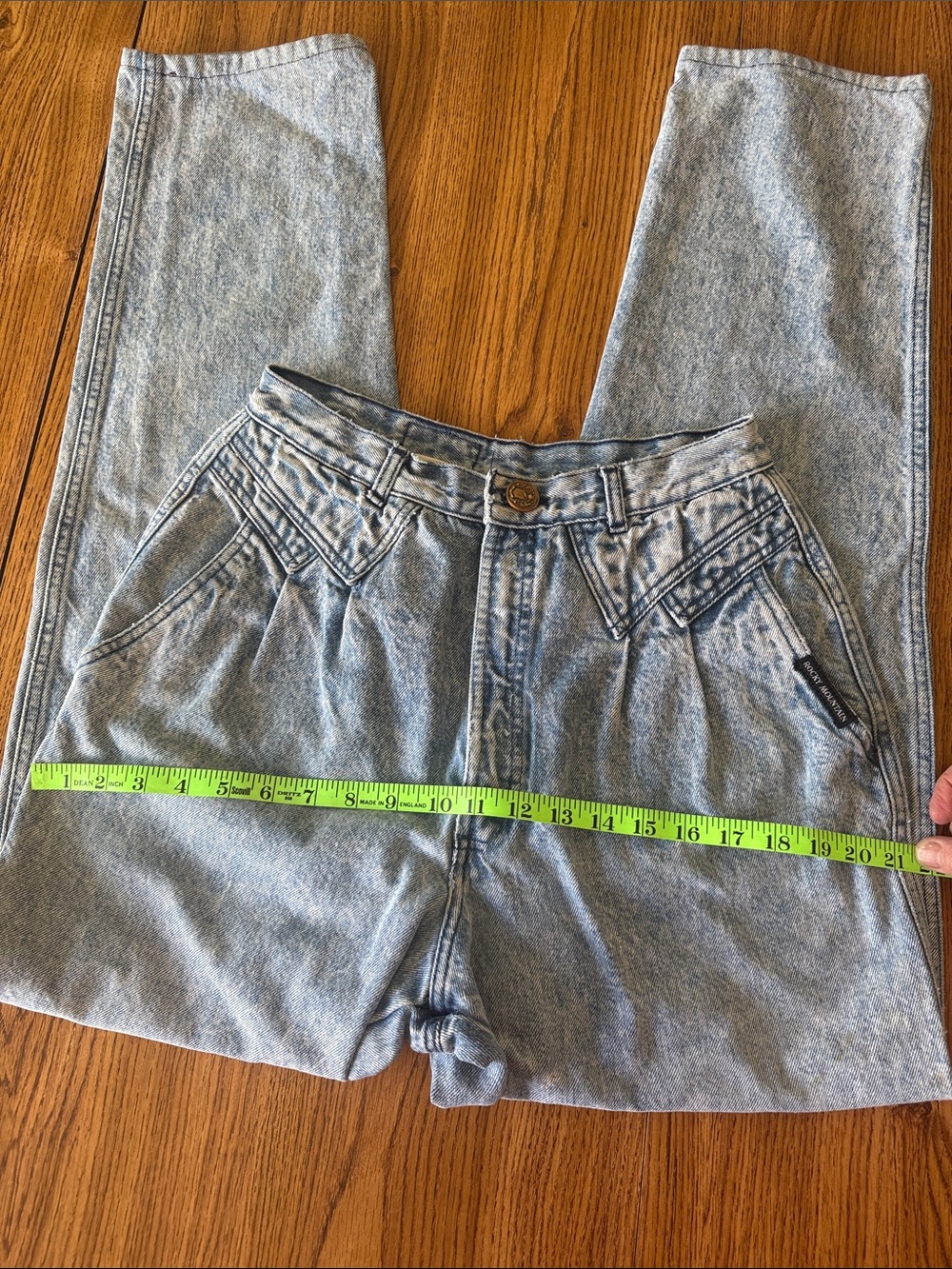 Vintage Rocky Mountain stonewash jeans - Picture 2 of 5
